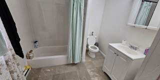 Great 1 Bedroom available 1/15/2026 Gallery 13