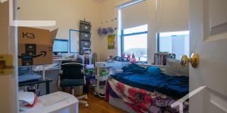 Charming 3 Bedroom-No Broker Fee Gallery 6