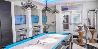 Aqua on 25th Gallery 57