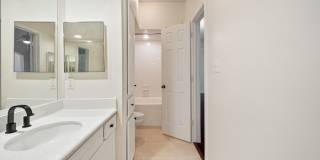 Modern Condo Living Near Downtown Austin & Movie House Theater Modern Condo Living Near Downtown Austin & Movie House Theater Gallery 6