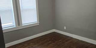 Charming 2-Bedroom Home with Open Floor Plan & Fenced Backyard Charming 2-Bedroom Home with Open Floor Plan & Fenced Backyard Gallery 4