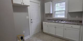 Single Family Home 4 beds 1.5 bath Available Now! Gallery 4