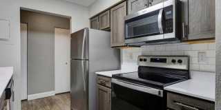 Glen Oaks East Apartment Gallery 1