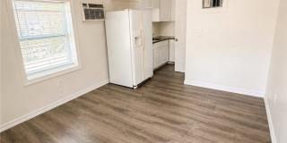 1189 N Tamiami Trail Gallery 1