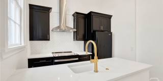 105 E Gwinnett Street unit: 1 Gallery 16