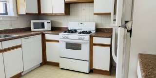 708 Seward Street Gallery 3