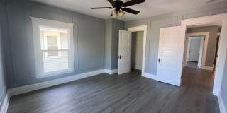 Large Single Family Five Bedroom Home! Large Single Family Five Bedroom Home! Gallery 21