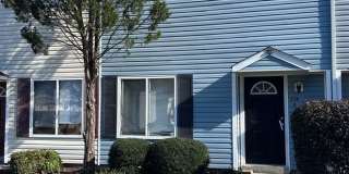 3 bedroom / 1.5 bathroom - Timberwoods Gallery 1