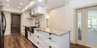 2507 LAKEVIEW Drive Gallery 16