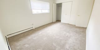 Evergreen Village Apartments & Townhomes Gallery 4