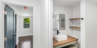 325 W LORRAINE Avenue Gallery 12