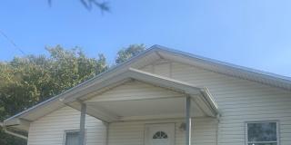 Knoxville 37920 - 3 bedroom, 1 bath home - Contact Lisa Vineyard & Shannon Russell (865)216-9334 Gallery 3