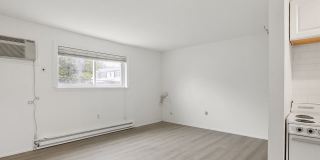 36 Woodbury Avenue Gallery 4