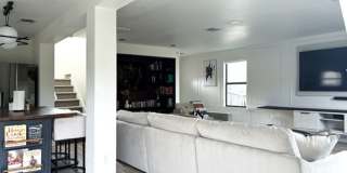 Charming 3BR House in Del Valle Gallery 1