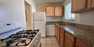 $0 DEPOSIT OPTION. CHARMING 2BED/1BATH DUPLEX NEAR SLOAN LAKE!! Gallery 13