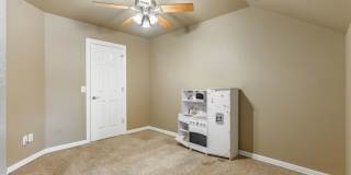 Great duplex in a great location Gallery 12