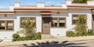 Beautiful 1 bed / 1 bath bungalow-style apartment now available! Gallery 1