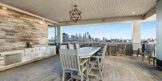 235 N COLUMBUS Boulevard Gallery 28