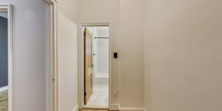 Stylish 1 Bedroom Condo in Foggy Bottom! Gallery 15