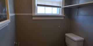 2 Bedroom 1 Bathroom House with a Fenced-in Yard! Gallery 3