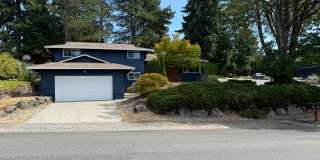 Amazing opportunity to live in Bellevue Kelsey Creek. 2-story 4 bedroom, 3 baths, and 2020asf of living space. Amazing opportunity to live in Bellevue Kelsey Creek. 2-story 4 bedroom, 3 baths, and 2020asf of living space. Gallery 1