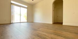 W. Cactus and S. Valley View - Lovely split level 2 bedroom home in Southern Highlands. Gallery 1