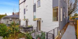 West Seattle Townhome - 2 Bedroom PLUS Den Gallery 3