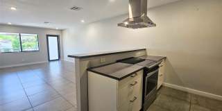 200 NW 25th Street unit: 8 Gallery 1