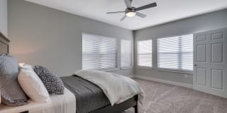 Regal Parc Apartment Homes Gallery 6