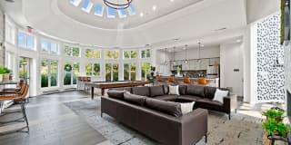 Ellipse at Fairfax Corner Gallery 5