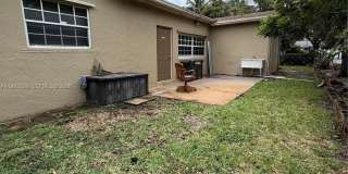 4998 SW 8th Ct Gallery 20