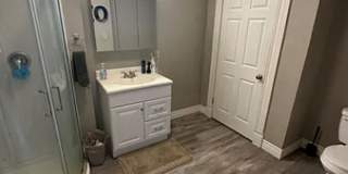 5 Bedroom House Available Next to UC Campus Gallery 9