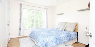 Light-Filled End-Unit Townhome in Forest Lakes North Gallery 11