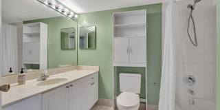 600 N Crestwood Ct N Gallery 22