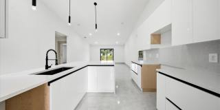 541 Chalet Avenue S Gallery 25