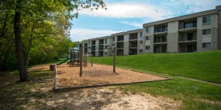 Ashley Apartments Gallery 25