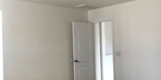 Beautiful 5 Bedroom 3 Bath in Surprise asking $2500.00 Gallery 34