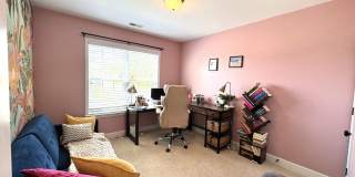 Minutes to the Beach! Conveniently located between Jacksonville & Wilmington Gallery 32