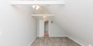3110 N Racine Ave Gallery 4