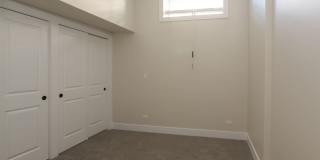 3356-58 N Sheffield Gallery 23