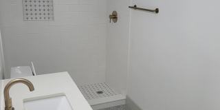 1 Clark Lane Gallery 7