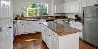 3 Bed/ 2.75 Bath Townhome in Lynwood Gallery 14