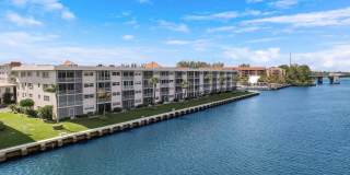 20 Yacht Club Drive Gallery 4