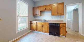 Madison/W.95th neighborhood : 3 bedroom/1 bath single family house available NOW. Gallery 91