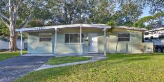 Charming 2Bed/1Bath Home in North East St Pete! Charming 2Bed/1Bath Home in North East St Pete! Gallery 1