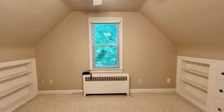 811 Forest Glen Road Gallery 37