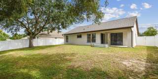 Charming 3-bedroom + 2-Bathroom Home in the heart of Leesburg Gallery 17