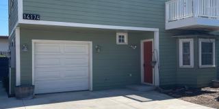 Beautiful  2 br/2Bth Back-end home with large backyard Gallery 1