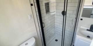 Beautifully Renovated 3BR Home Near Lakeland's Medical District Gallery 9