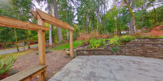 Large Beautiful Home in the Hills Gallery 4